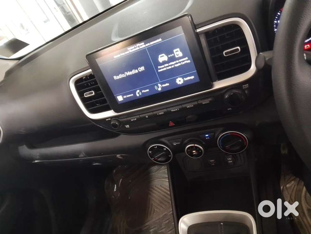 Hyundai Venue S 2020 Petrol Well Maintained  1st Owner  Full Service