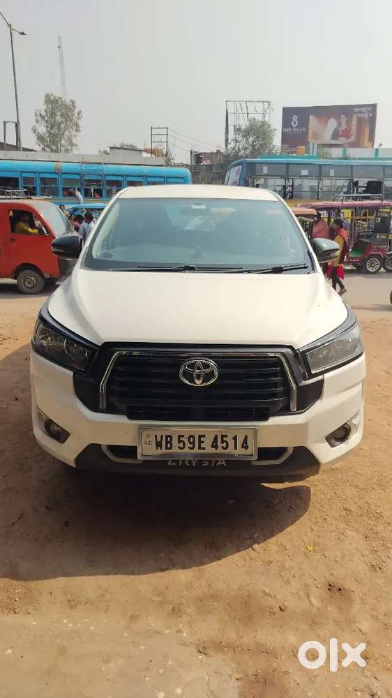 Toyota Innova Crysta 2.4 2017.life Time Tax