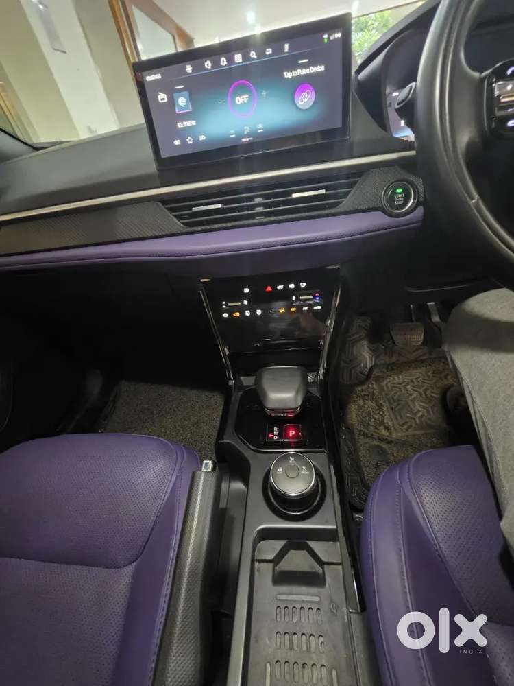 Tata Nexon 2024 Purple. Petrol Automatic Dca. Perfect Condition 20k Km