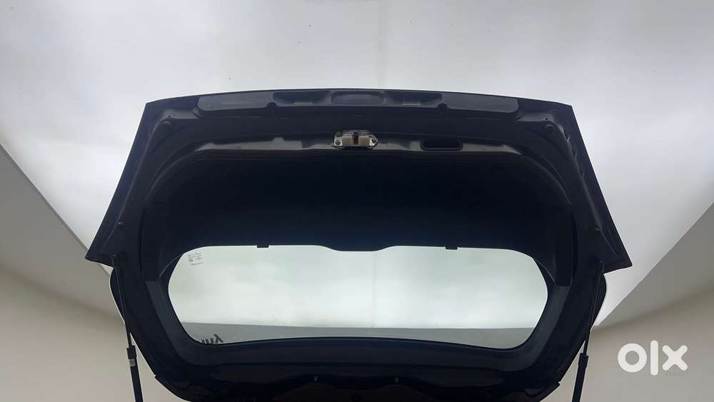 Maruti Suzuki Swift Vvt Vxi, 2016, Petrol