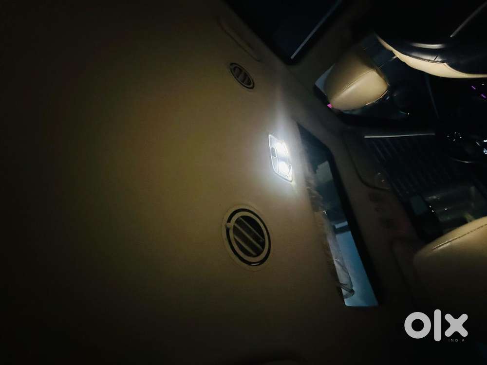 Kia Carens Luxery Plus Showroom Condition Car With Seervice Record