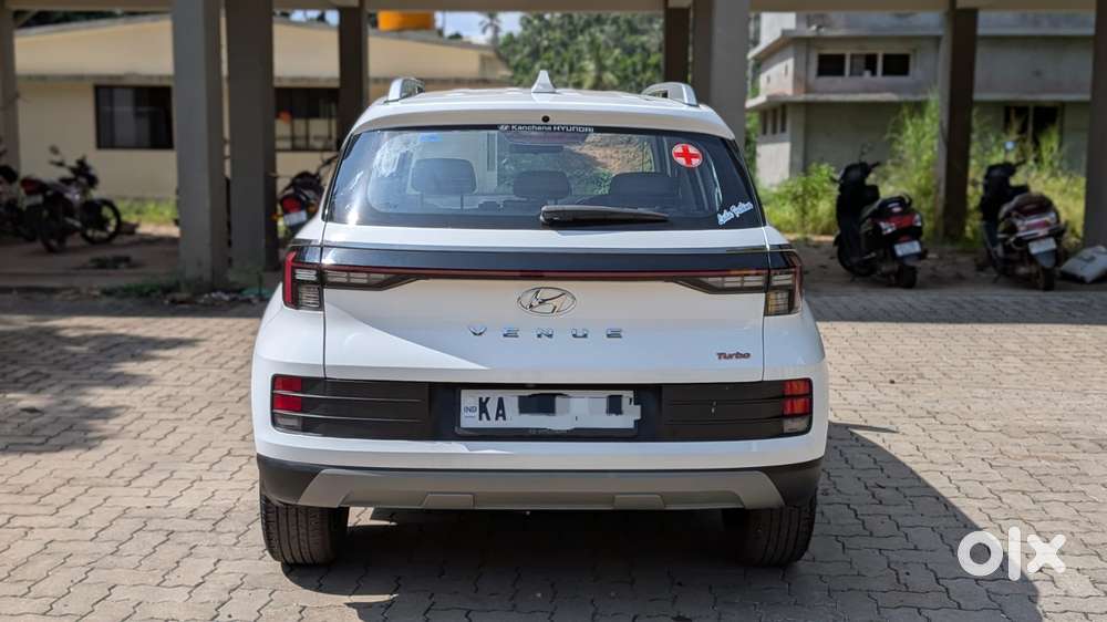 Hyundai Venue 1.0 S (o) Turbo Dct, 2024, Petrol