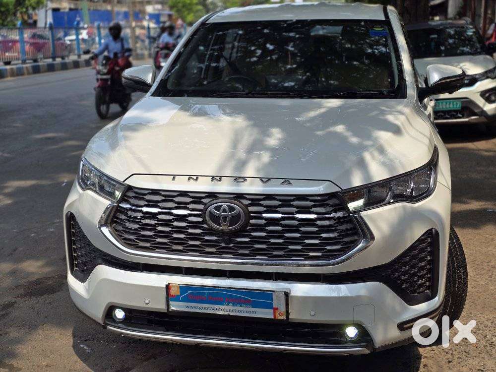 Toyota Innova Hycross 2.0 Vx Hybrid 8 Str, 2023, Petrol