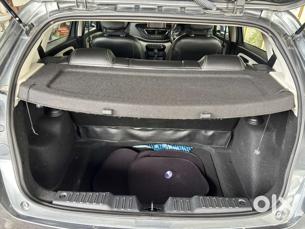 Tata Altoz Diesel Manual 2024 Well Maintained Car With Sunroof