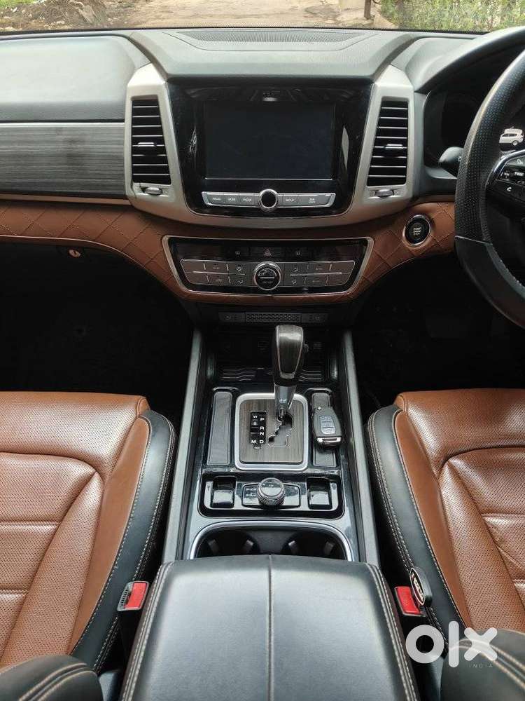 Mahindra Alturas G4 4wd At, 2021, Diesel
