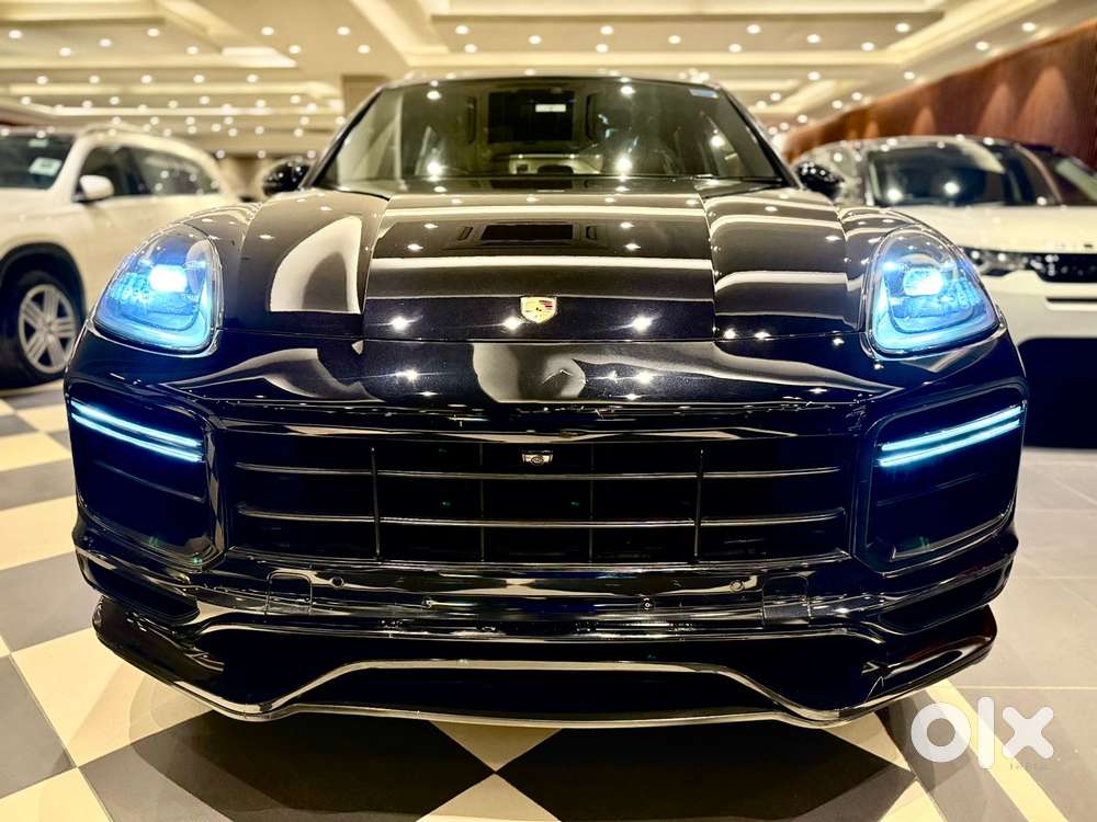 Porsche Cayenne Base, 2023, Petrol