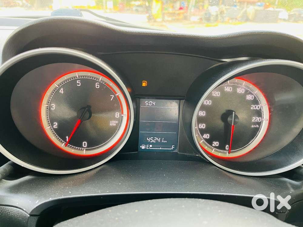 Maruti Suzuki Swift Vvt Vxi, 2021, Petrol