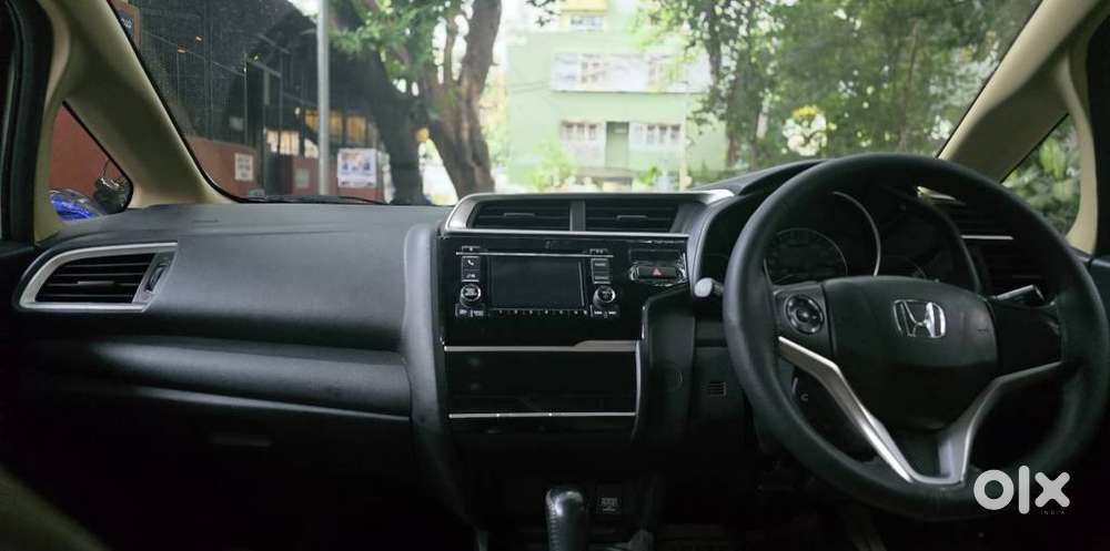 Honda Jazz V Automatic, 2016, Petrol
