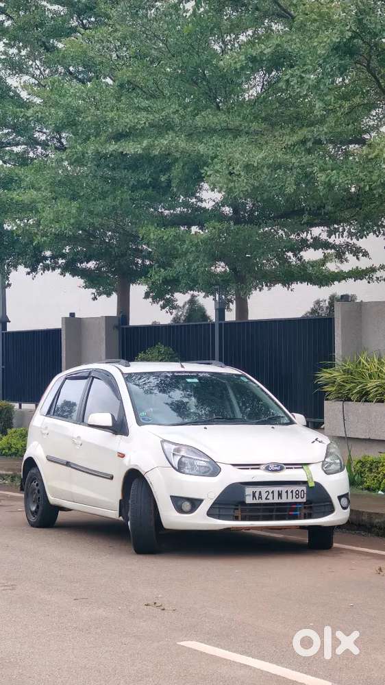 Ford Figo Petrol Lxi 2011