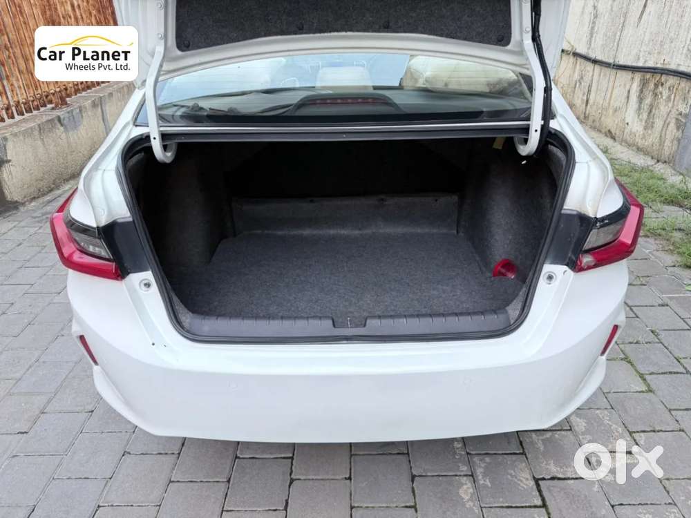 Honda City 1.5 V 4th Gen I-vtec Mt, 2022, Petrol