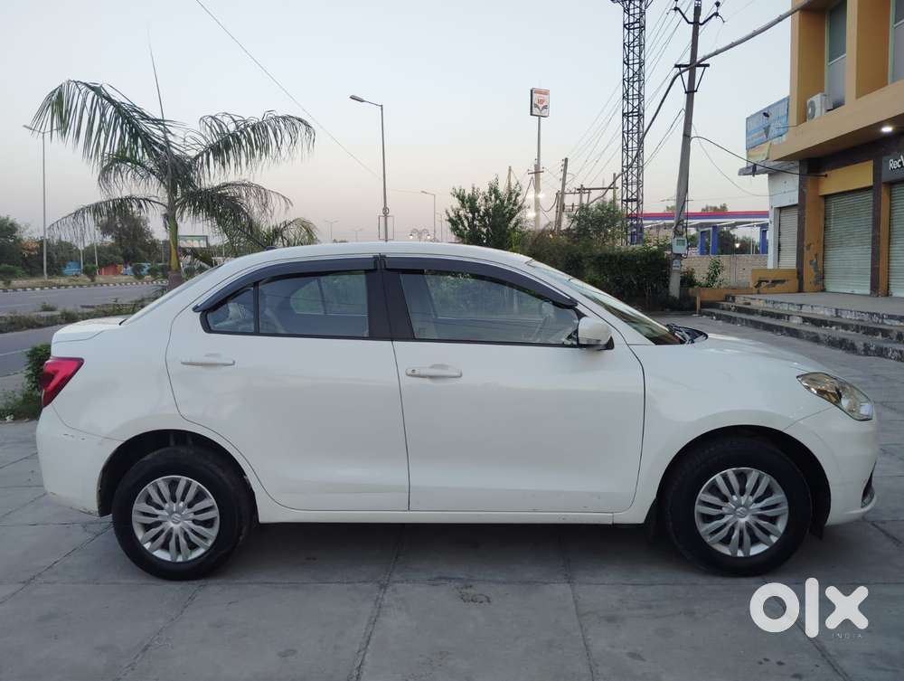 Maruti Suzuki Swift Dzire 1.3 Vxi, 2022, Petrol