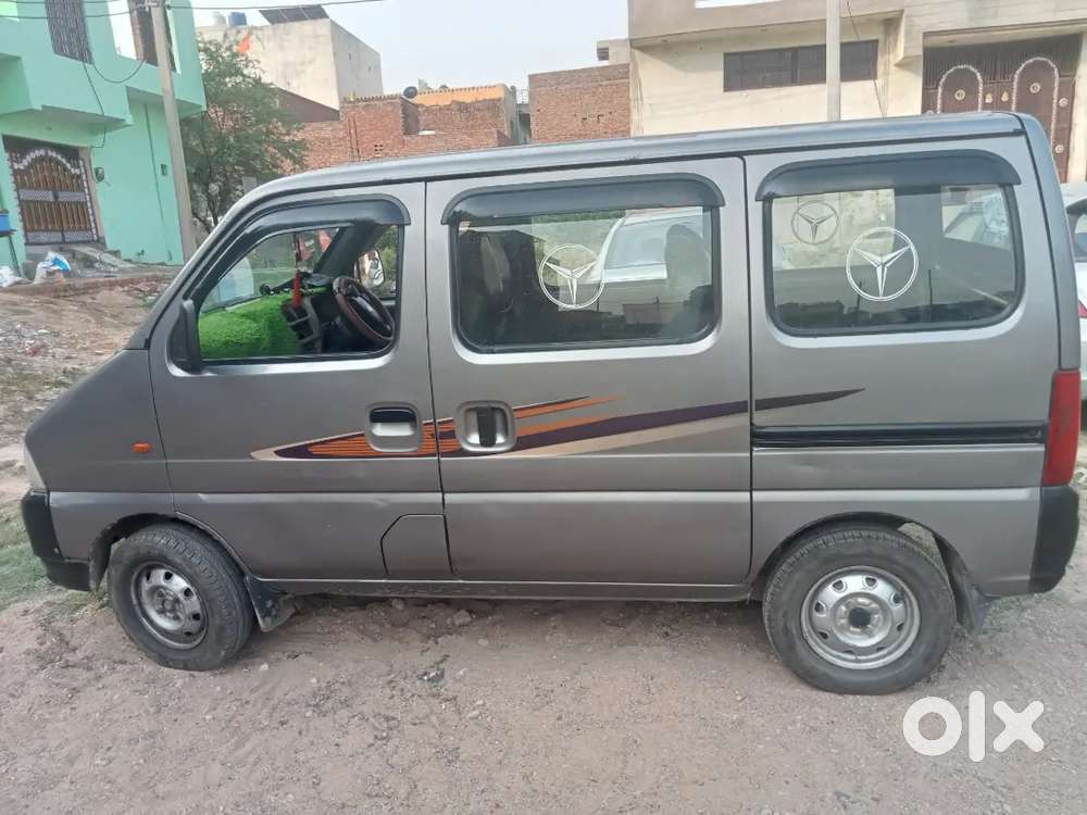 गणेश नगर स्टेशन रोड तहसील चौरह एत्मादपुर आगरा