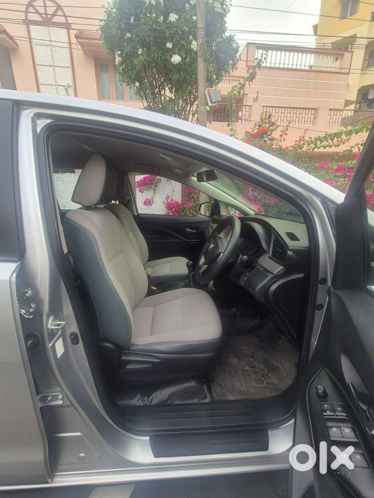 Toyota Innova Crysta 2.4 G Mt, 2016, Diesel