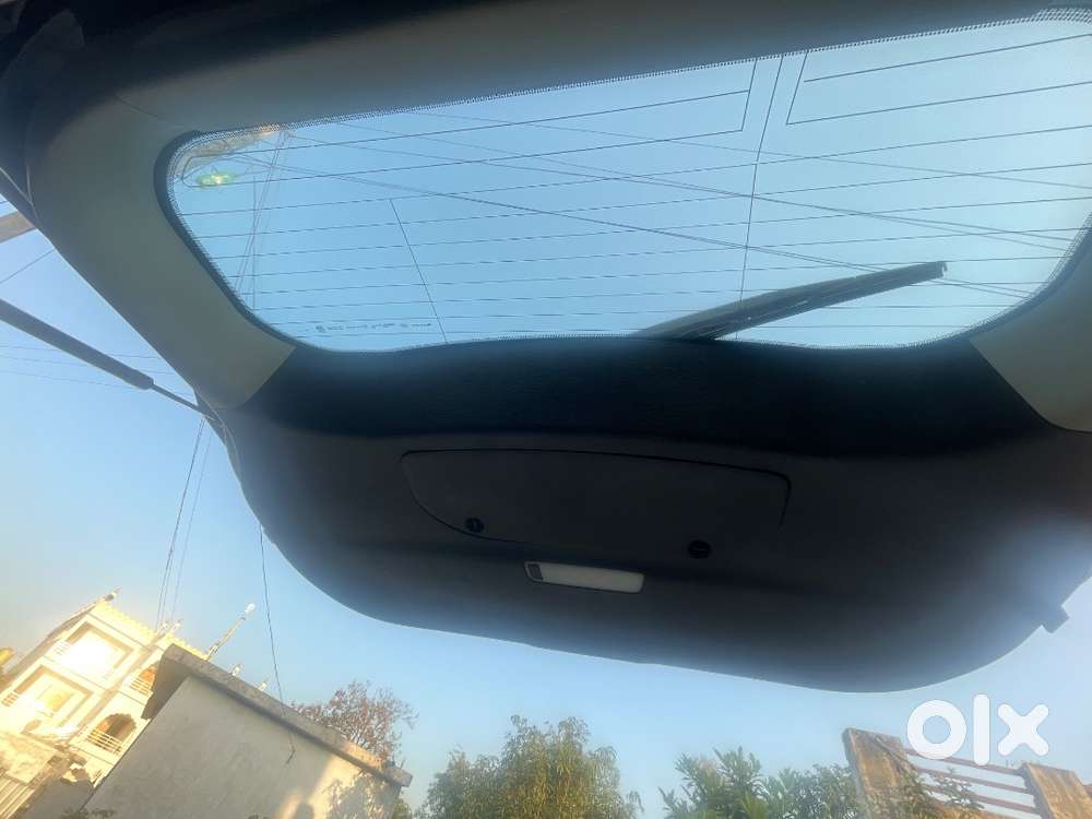 Mahindra Top Variant Automatic Drive Push Button Start