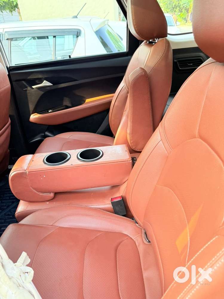Mg Hector Plus 2020