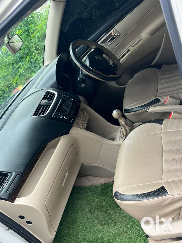Maruti Suzuki Swift Dzire 2016 Diesel 82000 Km Driven