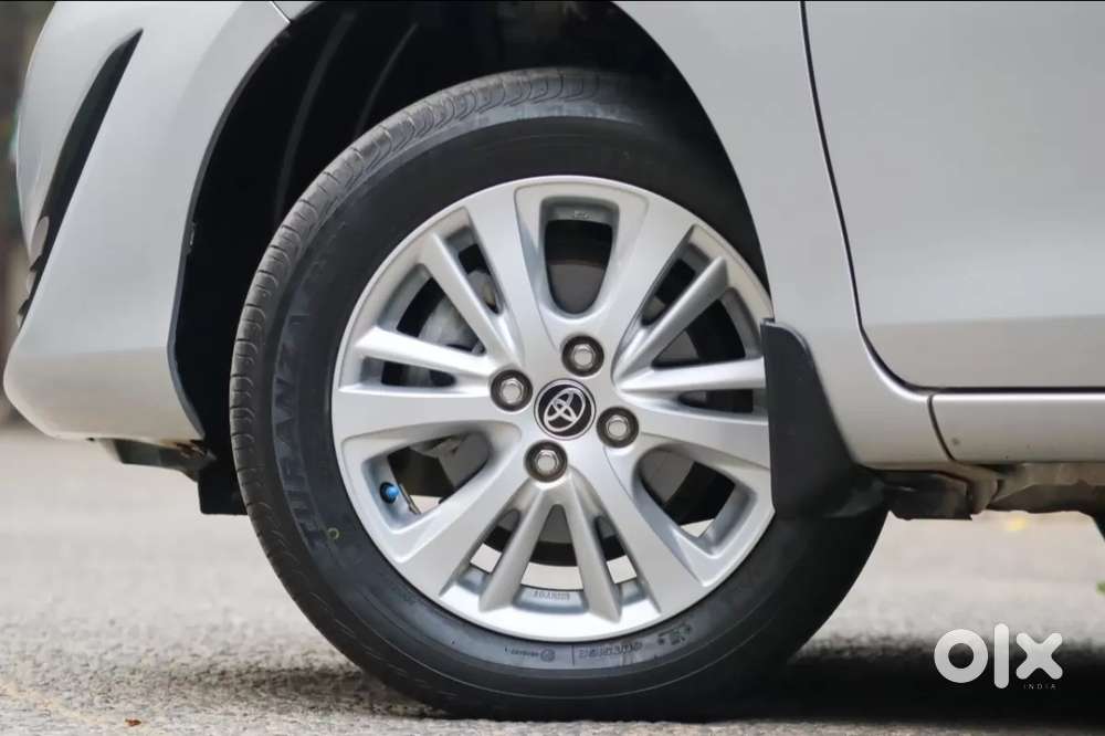 Toyota Yaris J Cvt, 2020, Petrol