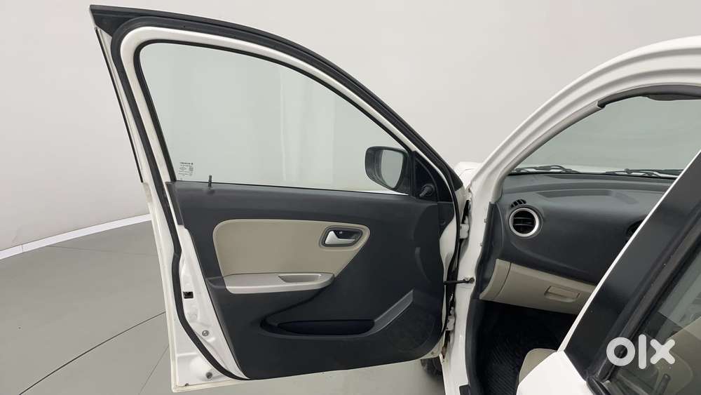 Maruti Suzuki Alto K10 1.0 Vxi Amt, 2016, Petrol