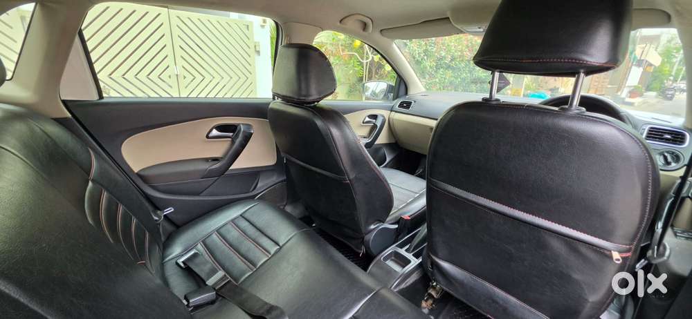 Volkswagen Polo Petrol Highline 1.6l, 2014