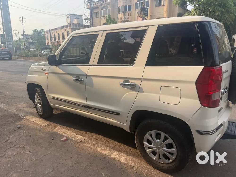 Mahindra Tuv 300 2018 Diesel 80000 Km Driven Well Maintained