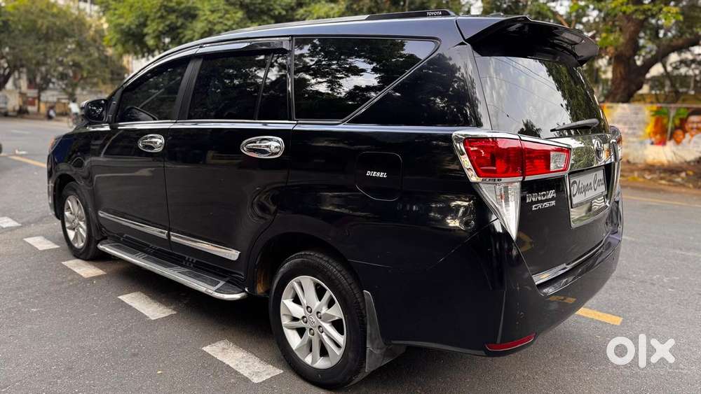 Toyota Innova Crysta 2.4 G Mt, 2023, Diesel