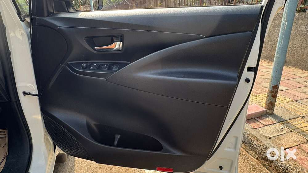 Toyota Innova Crysta 2.7 Gx Mt, 2019, Diesel