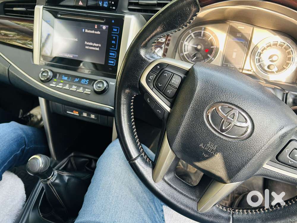 Toyota Innova Crysta 2.4 V, 2017, Diesel