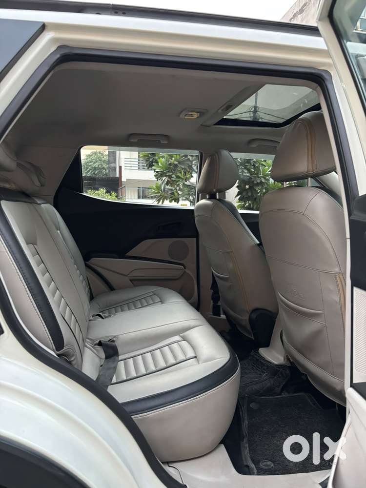 Mahindra Xuv300 W6, 2021, Petrol