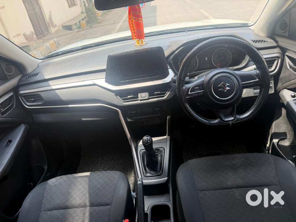 Maruti Suzuki Brezza 1.5 Vxi Smart Hybrid, 2023, Petrol