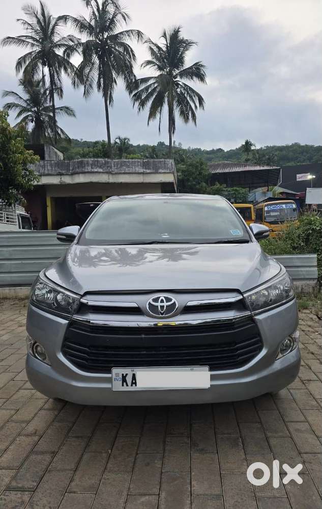 Toyota Innova Crysta 2.4 G Mt, 2016, Diesel