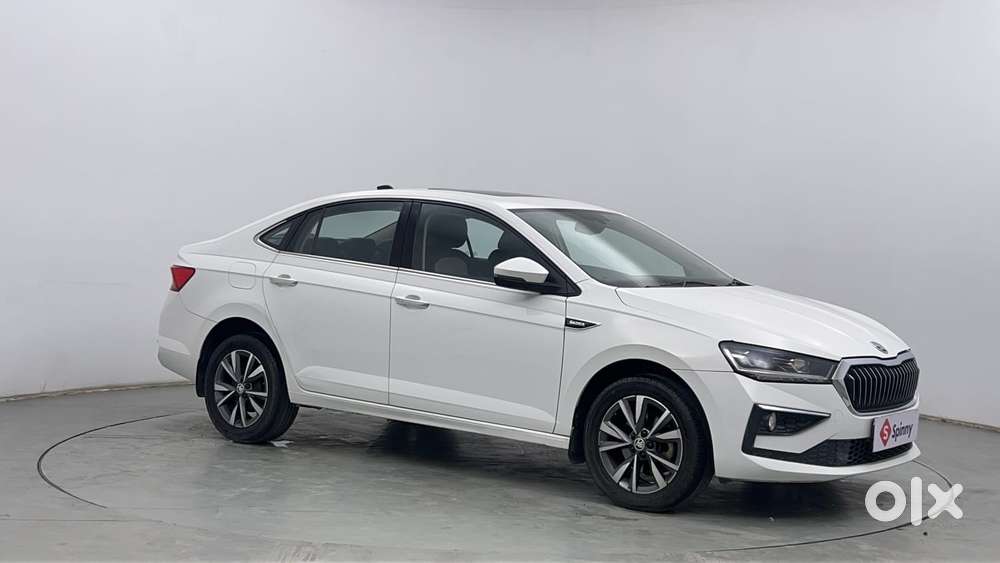 Skoda Slavia Style 1.0l Tsi Mt, 2022, Petrol