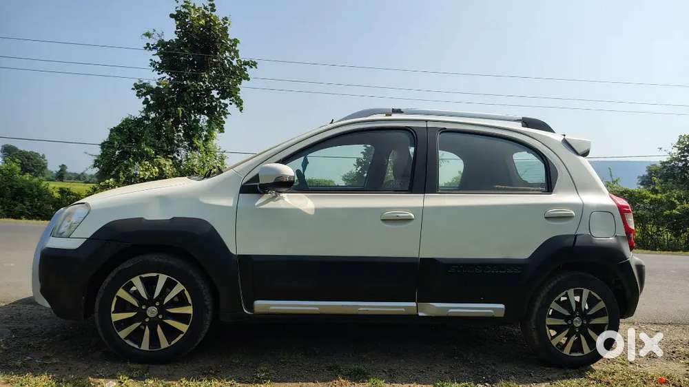 Toyota Etios Cross 1.2 2013