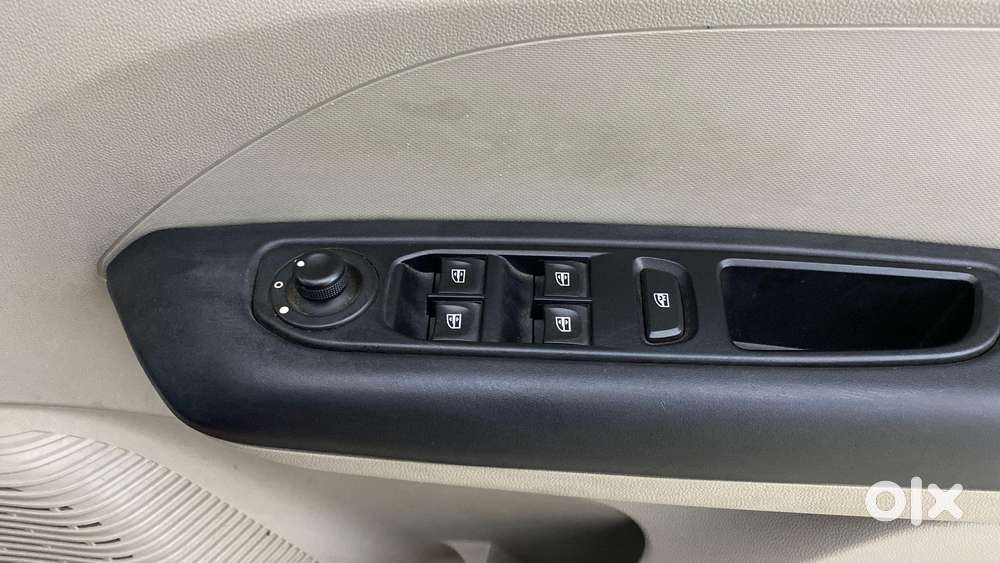 Renault Triber Rxt, 2019, Petrol