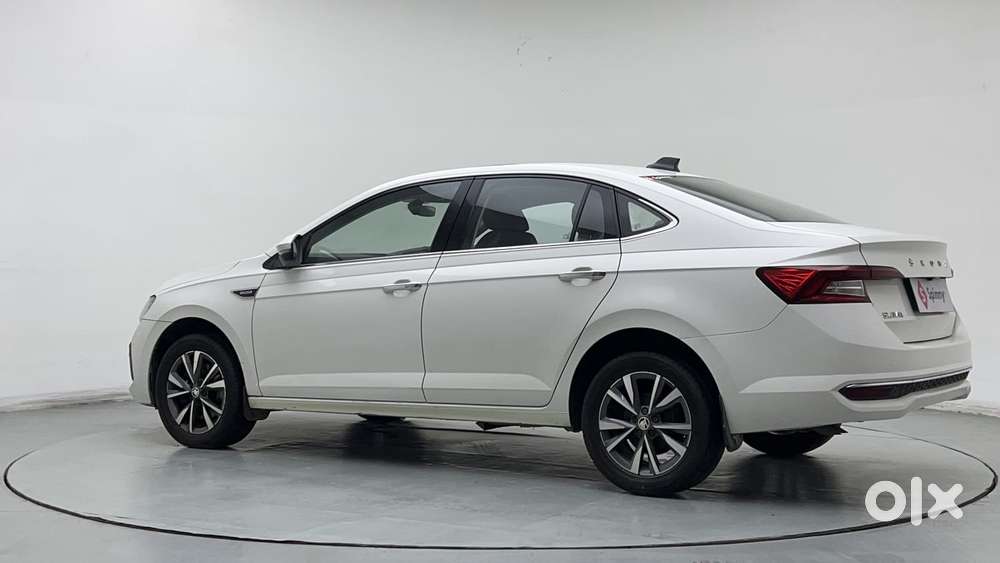 Skoda Slavia Style 1.0l Tsi Mt, 2022, Petrol