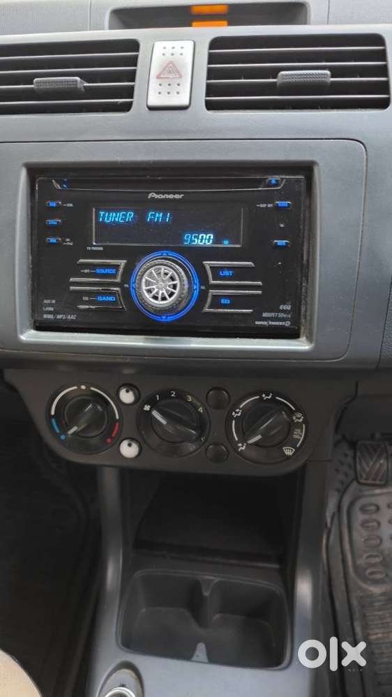 Maruti Suzuki Swift Vxi Optional, 2011, Petrol