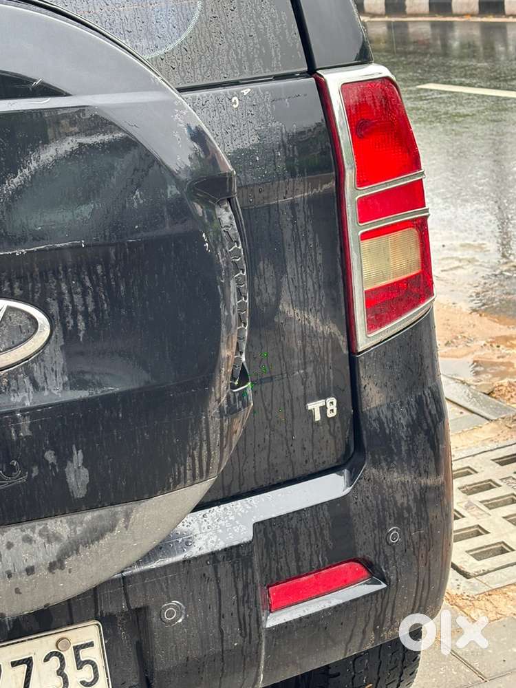 Mahindra Tuv 300 2017