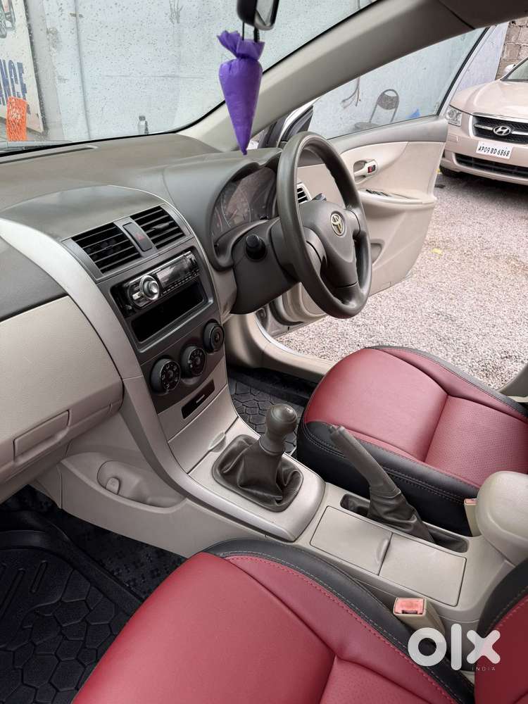 Toyota Corolla Altis Aero 1.8 J, 2011, Petrol