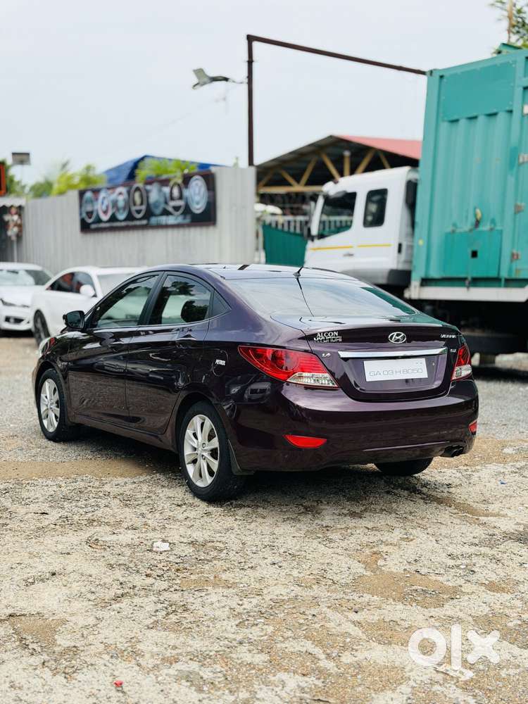 Hyundai Fluidic Verna 1.6 Vtvt Sx, 2011, Petrol
