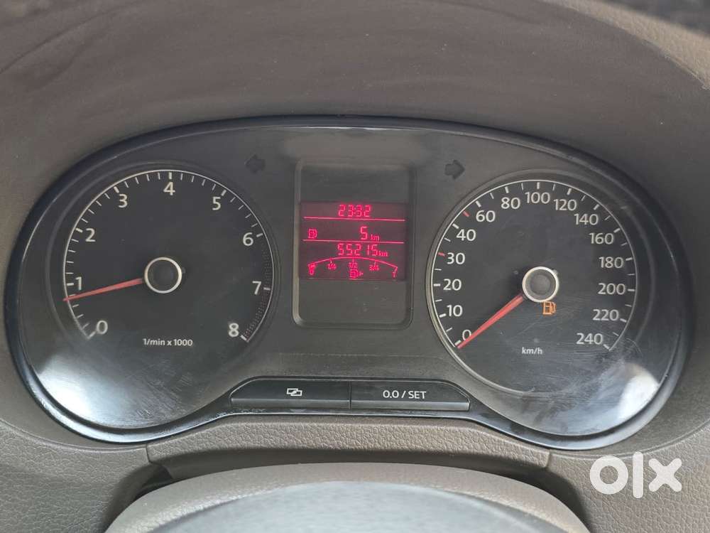 Volkswagen Vento 2010-2013 Petrol Highline, 2011, Petrol