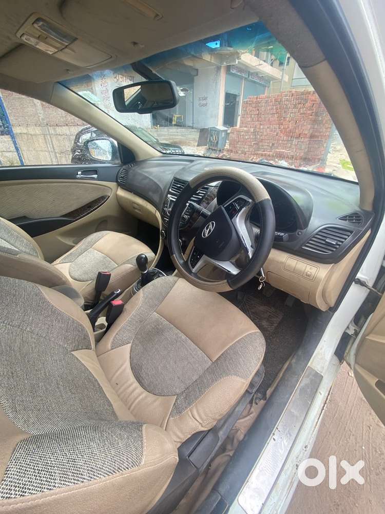 Hyundai Fluidic Verna 2012