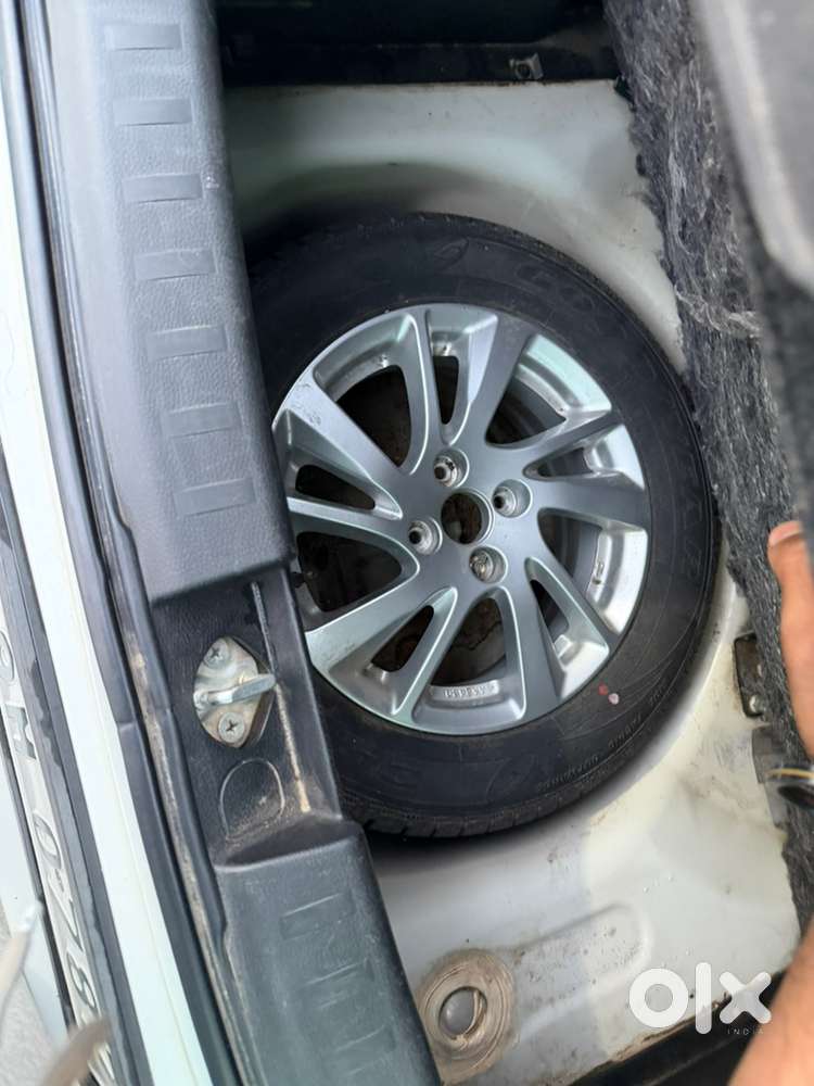 Maruti Suzuki Swift 2011