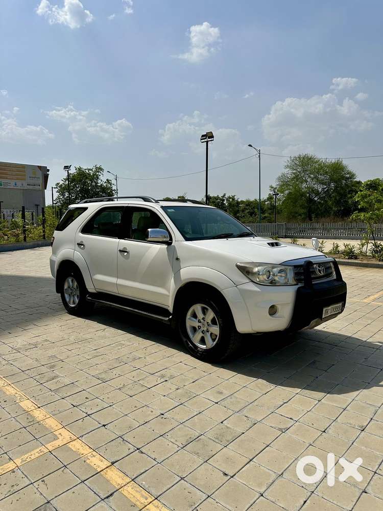Toyota Fortuner 3.0 4x4 Manual, 2011, Diesel