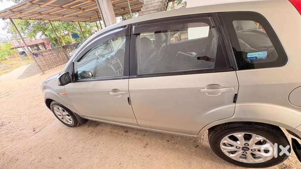 Ford Figo 2013 Petrol 33000 Km Driven