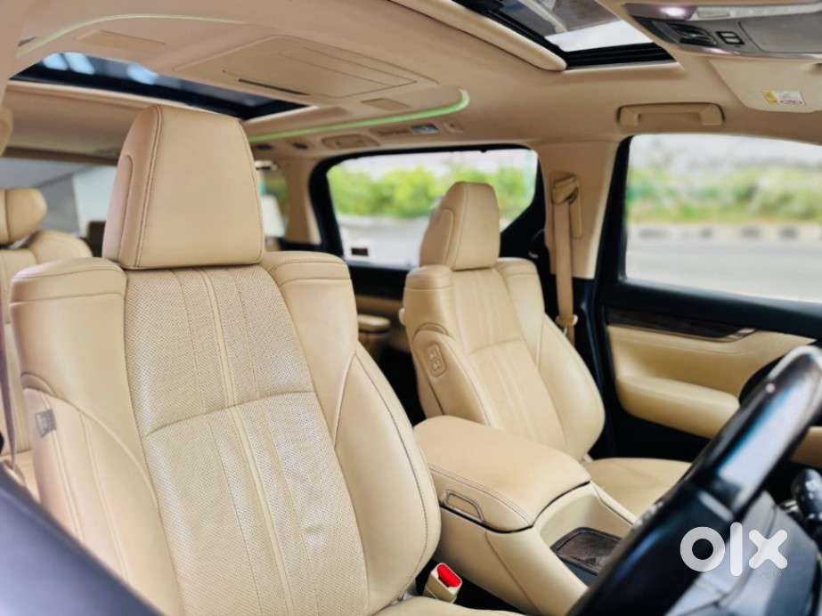 Toyota Vellfire Vip – Executive Lounge, 2022, Petrol
