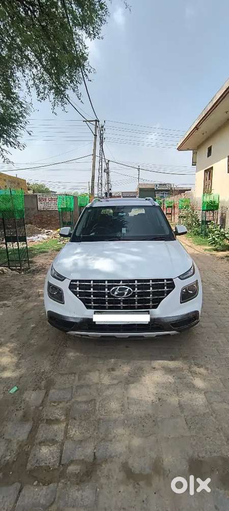 Hyundai Venue Diesel 2021 Manual 80000 Km Driven
