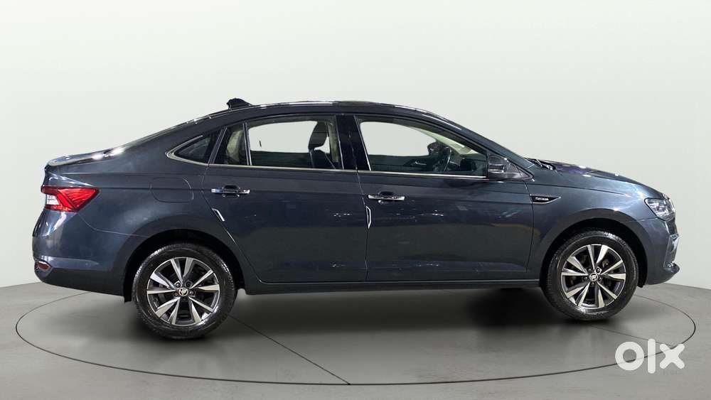 Skoda Slavia Style 1.0l Tsi Mt, 2023, Petrol
