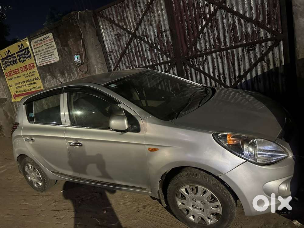 Hyundai I20 2011 Cng & Hybrids 90000 Km Driven