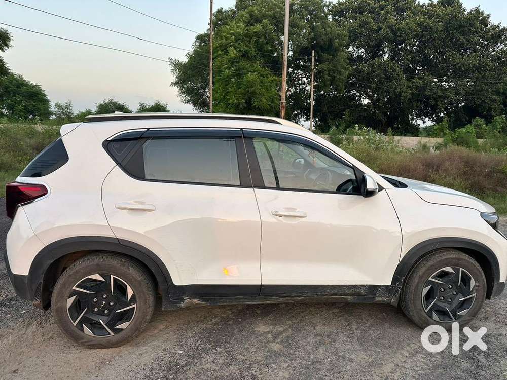 Kia Sonet 2025 Petrol Well Maintained