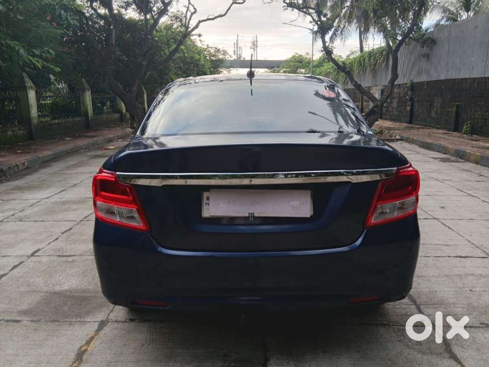 Maruti Suzuki Swift Dzire Amt Zxi, 2022, Petrol