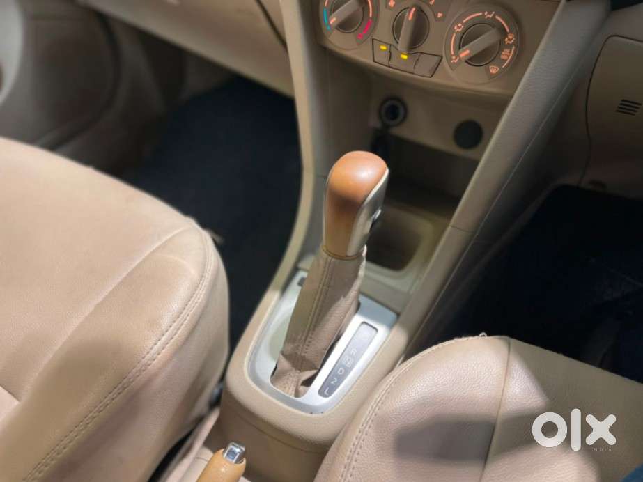 Maruti Suzuki Swift Dzire Amt Zdi, 2012, Petrol